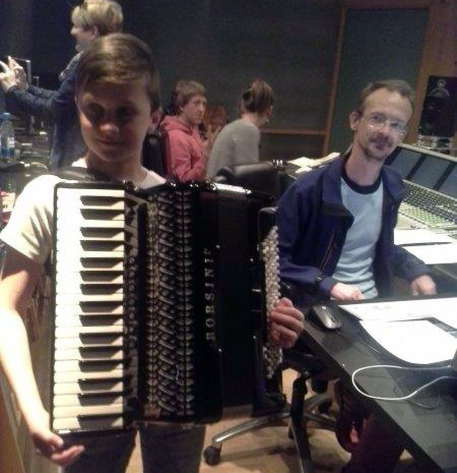 Benjamin Moravec v studiu 13 Radia Slovenija